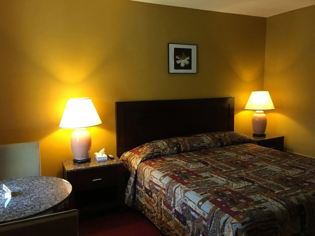 Cara Hotel