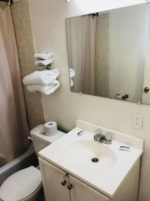 Sands Motel by Ontario Airport & Toyota Arena