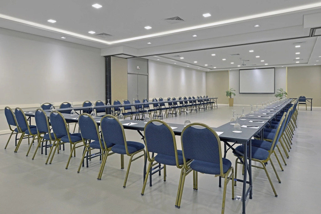 Hotel Deville Curitiba