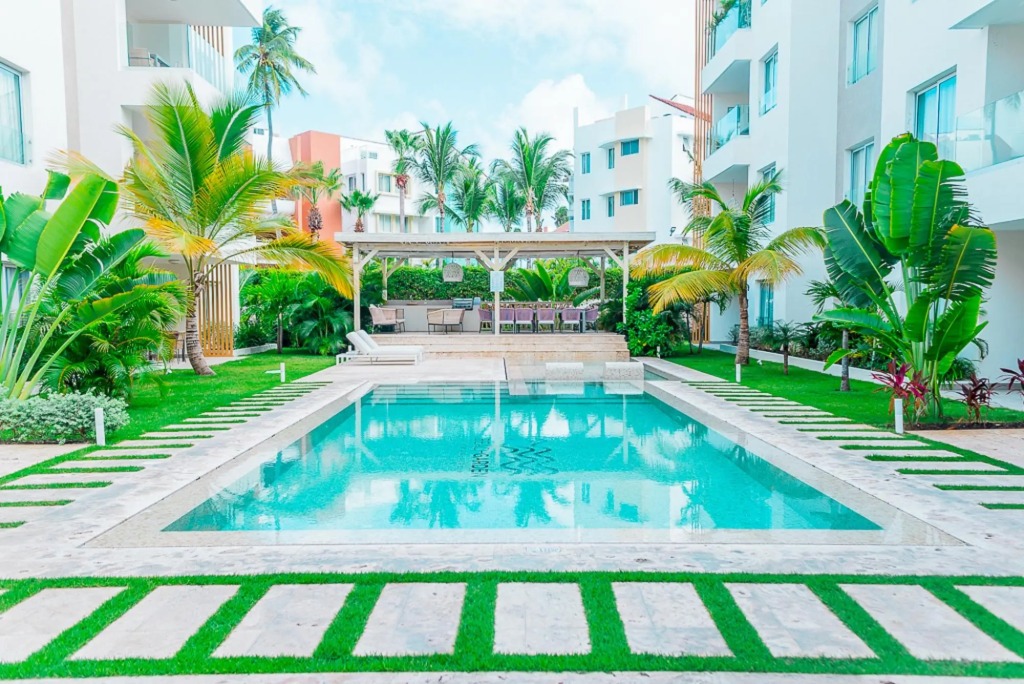 Beach Garden ground floor condo, D1