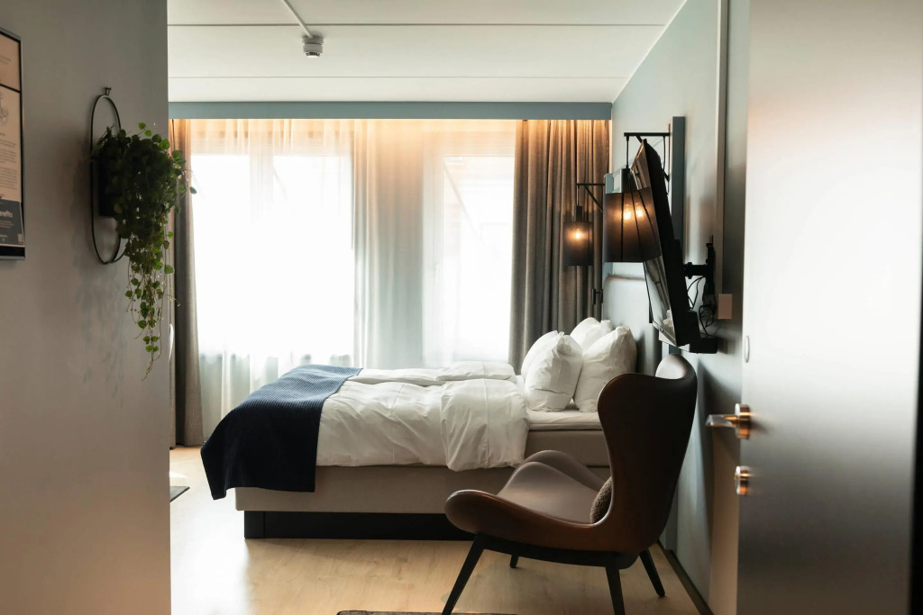 Home Hotel 1624
