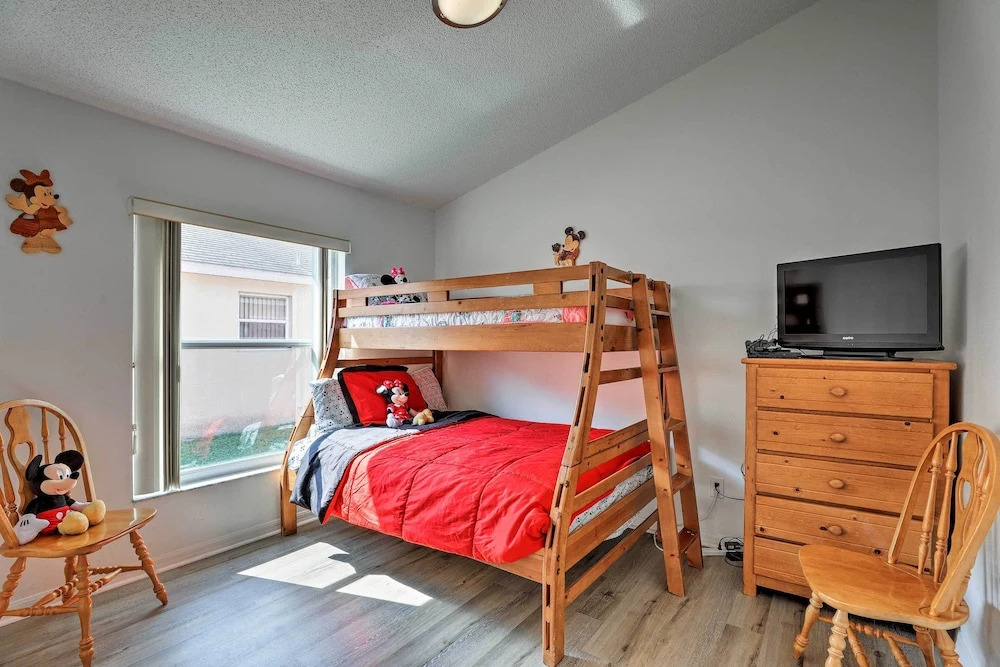 5 Mi to Disney Parks: Kissimmee Home w/ Game Room