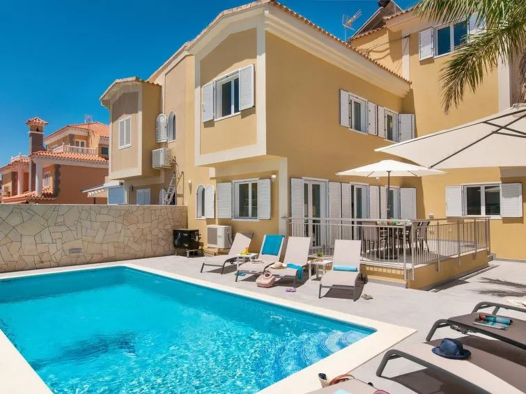 Curie with Pool by VillaGranCanaria