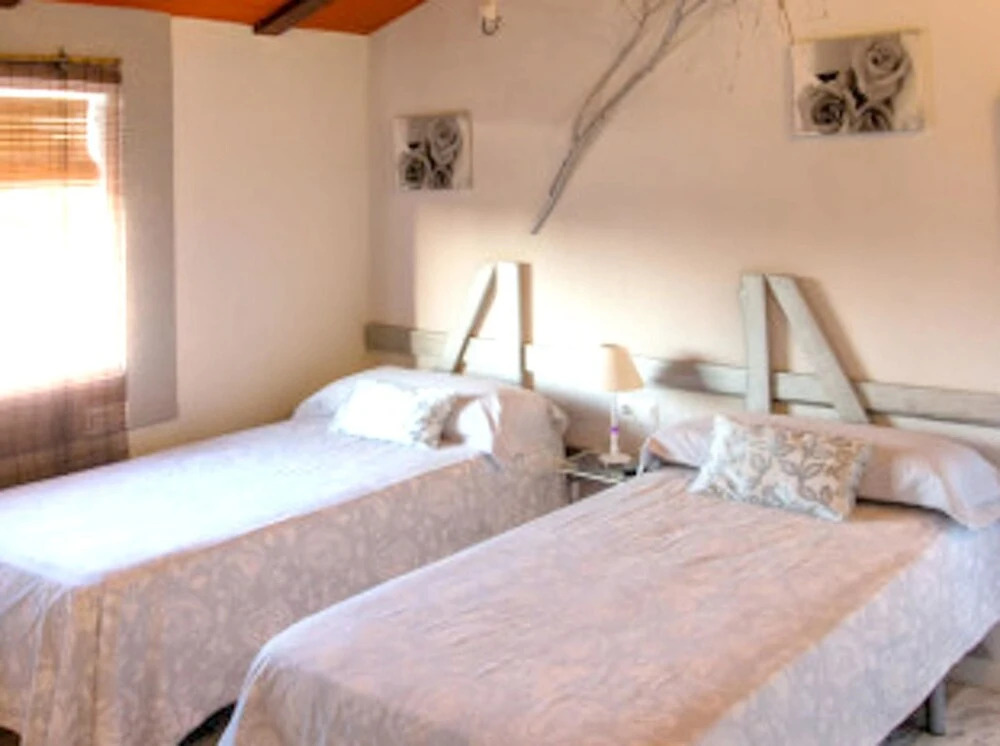 Villa With 8 Bedrooms in Mirandilla, With Wonderful Mountain View, Pri