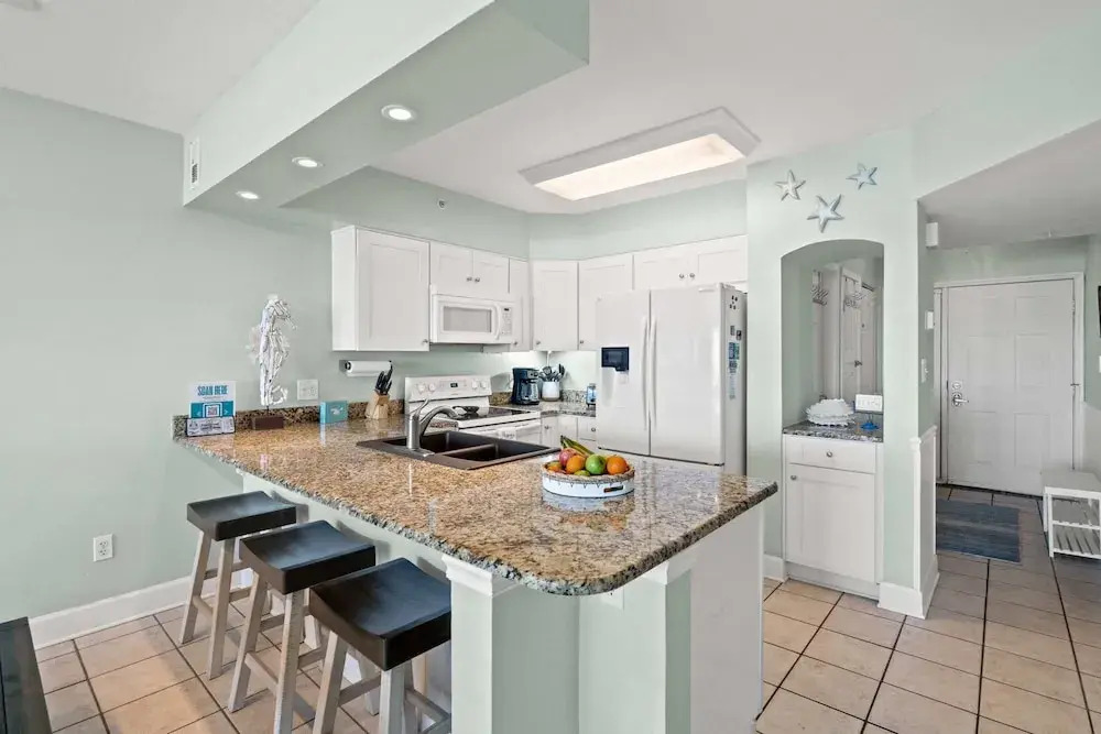 Emerald Towers West 1006 - Breezy Beachcomber