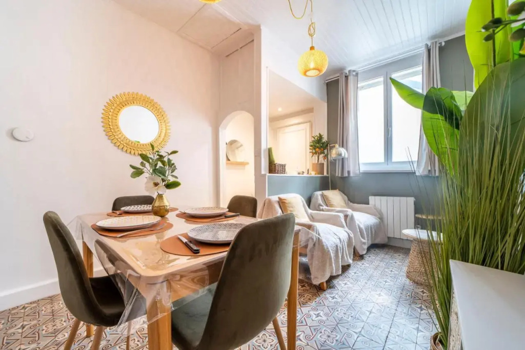 *Maison Bel-Étage-Netflix-Wifi-Coeur de ville*