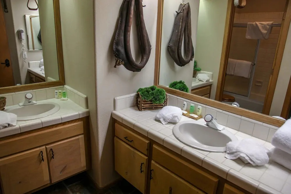 Snowcreek V #714 4 Bedrooms 3 Bathrooms Townhouse