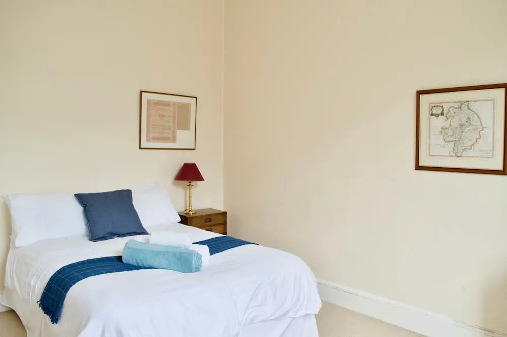 Spacious Flat in Central Stockbridge