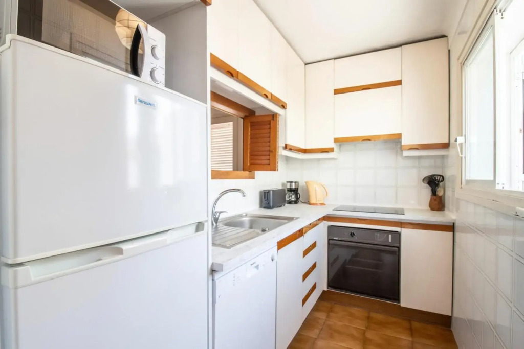 LA FARELLA LA COMA 66 apartamento con piscina comunitaria y balcón