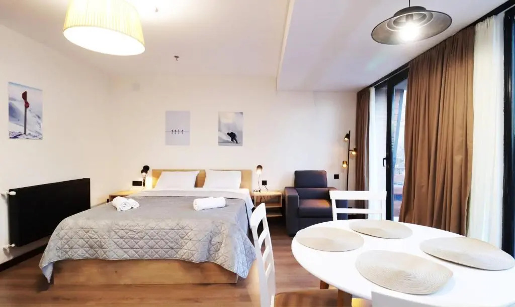 Joli s 2BR Apartment in Marshall project