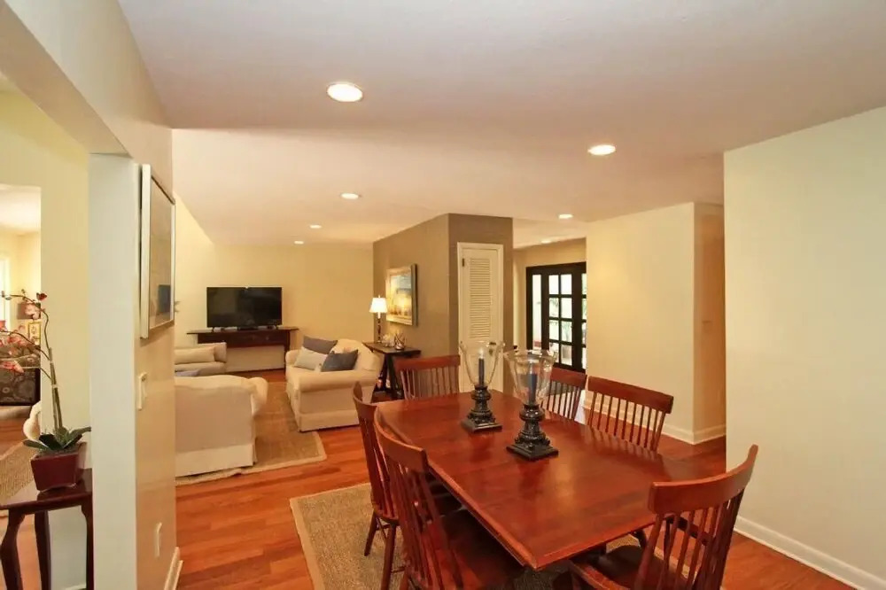 7 Edgewater Ally