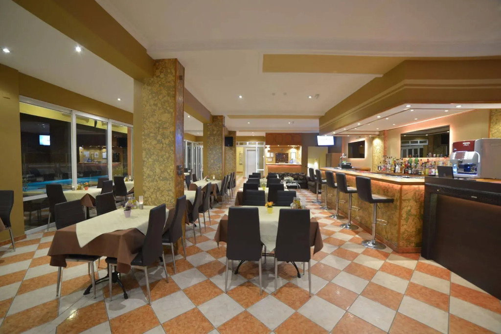 Angelina Hotel & Apartments