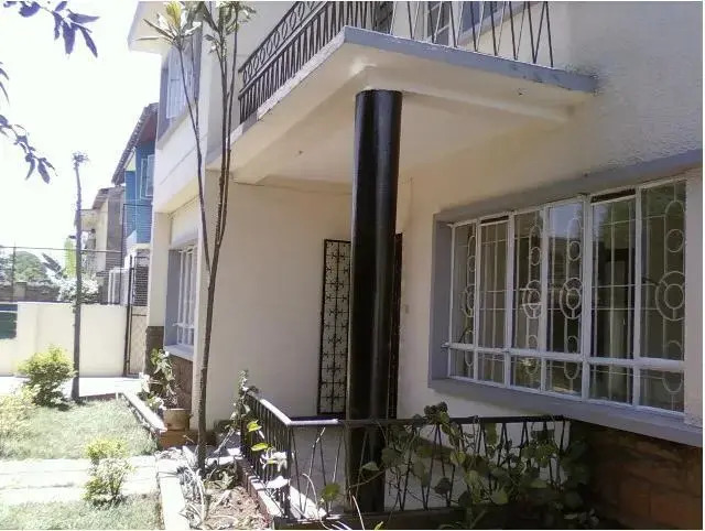 Nairobi Airport Stop Over House