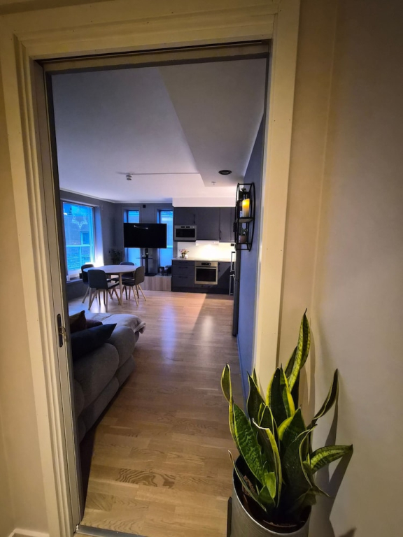 Charming Oslo Apt - Modern Comfort & City View