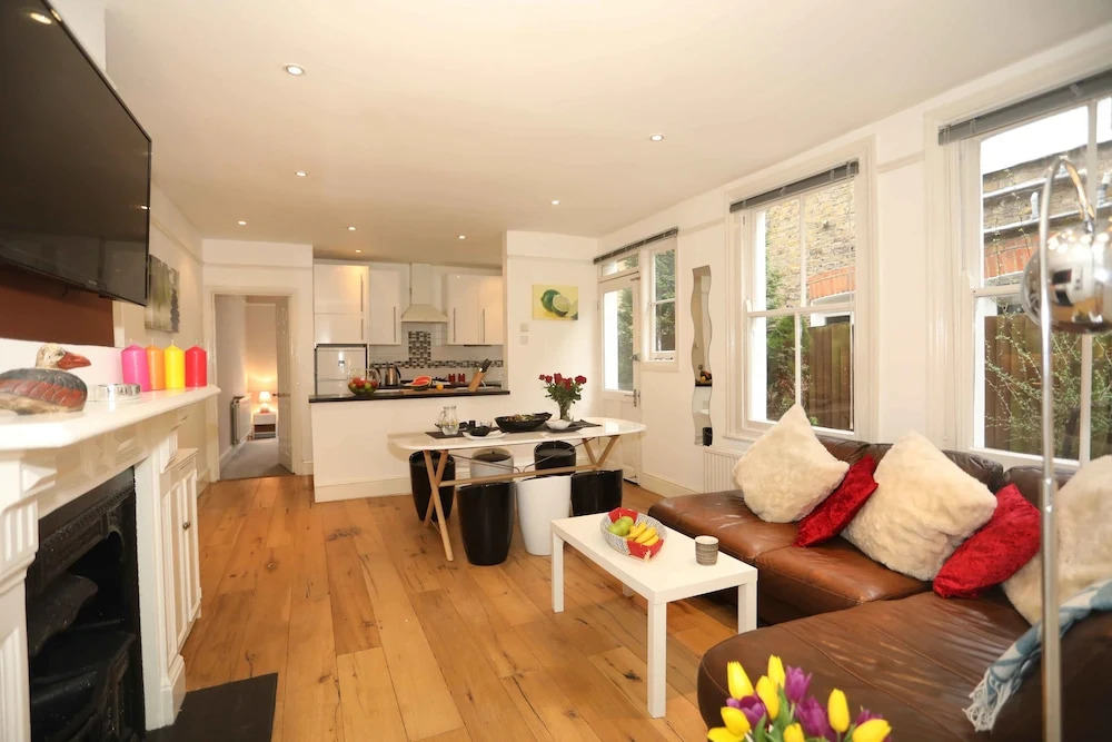 Huge 3 Bed Garden Flat