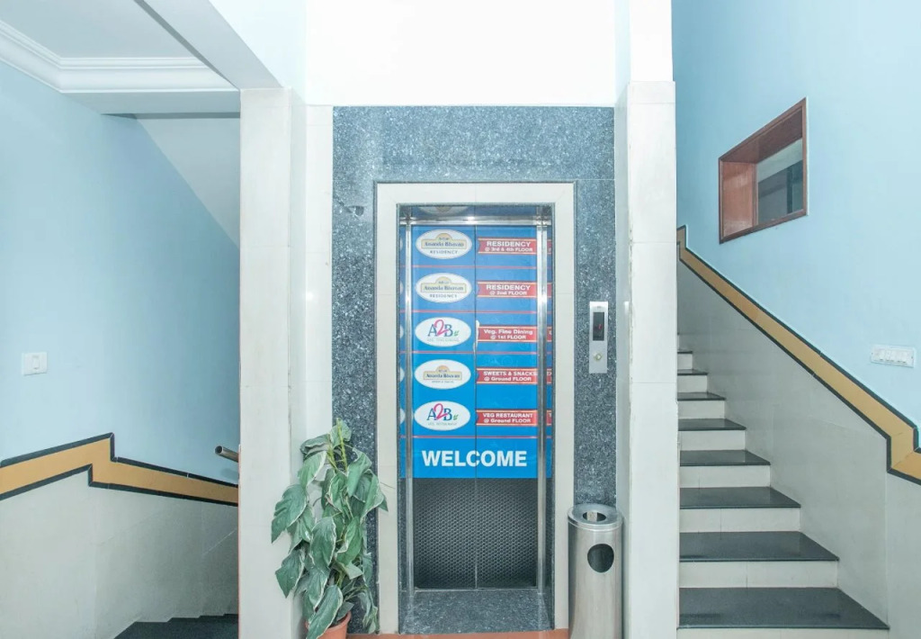 OYO 579 Hotel AAB