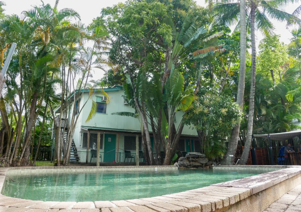 Calypso Inn Backpackers Resort