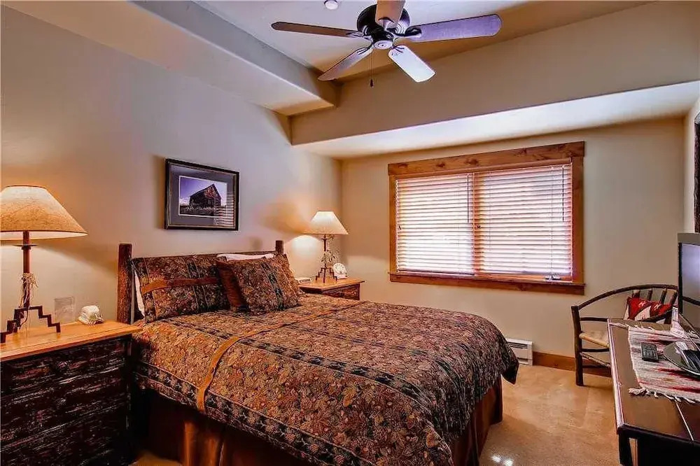 Tl2306 Top Floor and Amenities Galore! Beautuful Residence! Winter Specials!