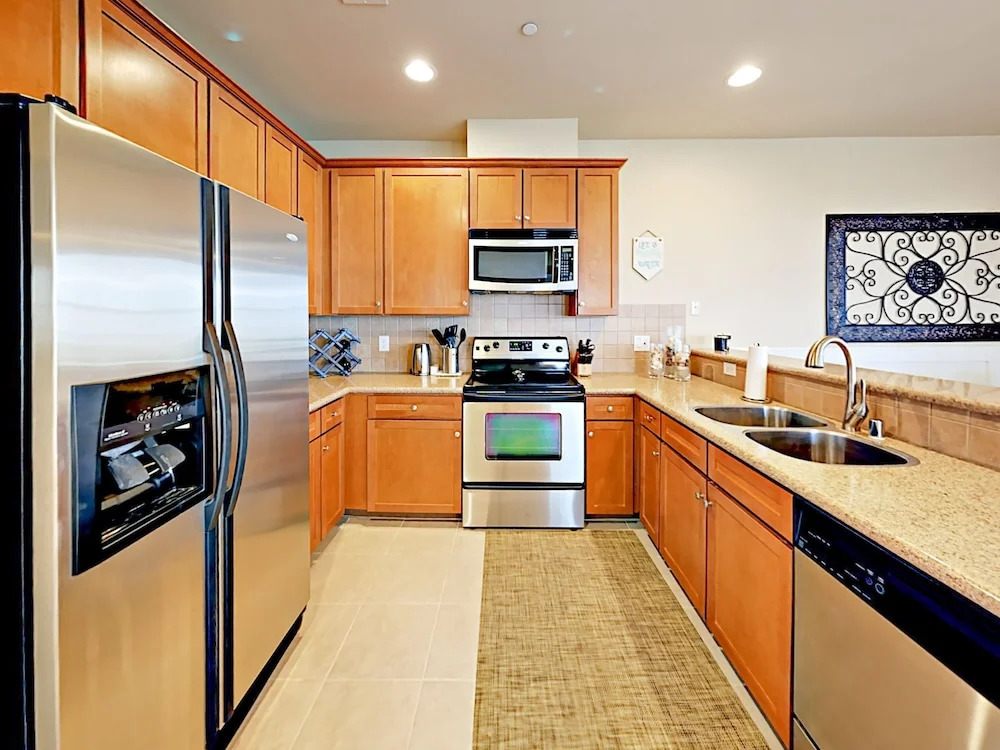 Pointe West #203 - 3 Br Condo