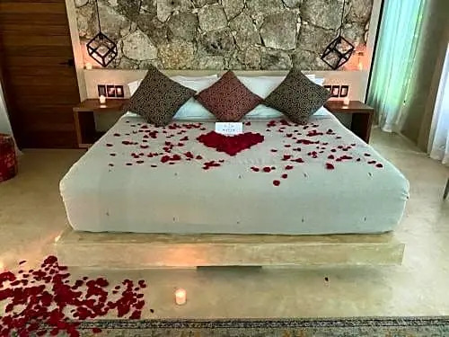 Mayur Tulum
