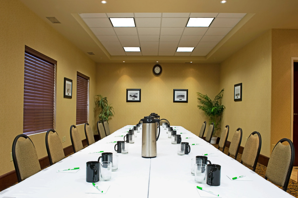 Holiday Inn & Suites Lloydminster by IHG
