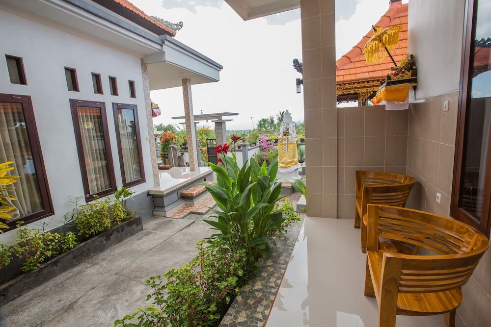 Arie Guest House