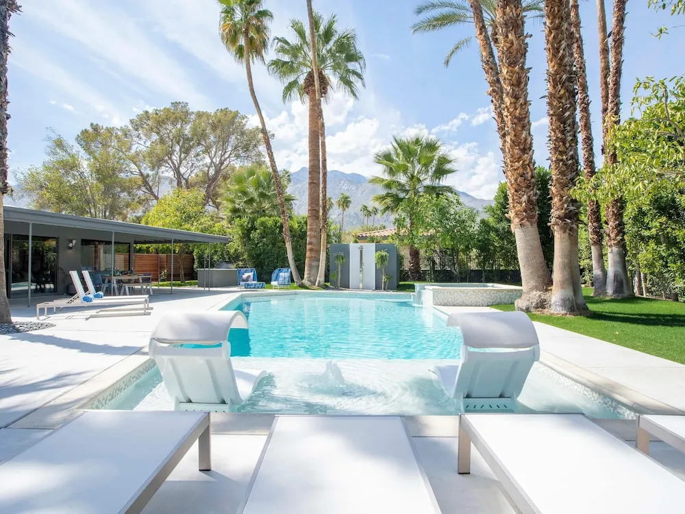 West Elm House: The Seven-Eighty by ACME House Company