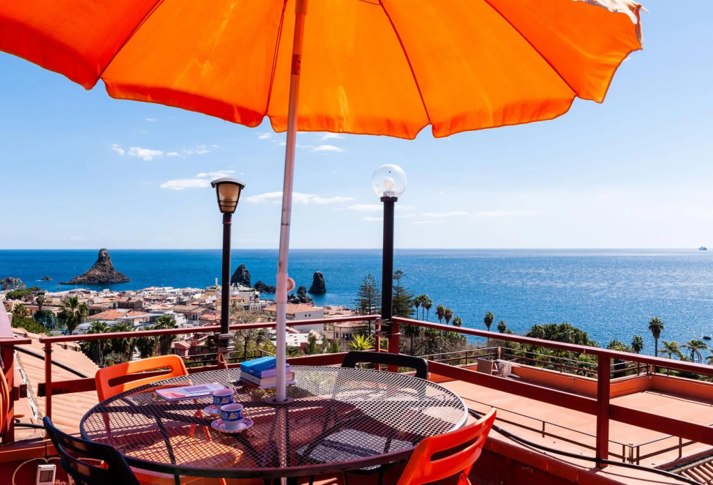 Alice Apartment With Terrace by Wonderful Italy