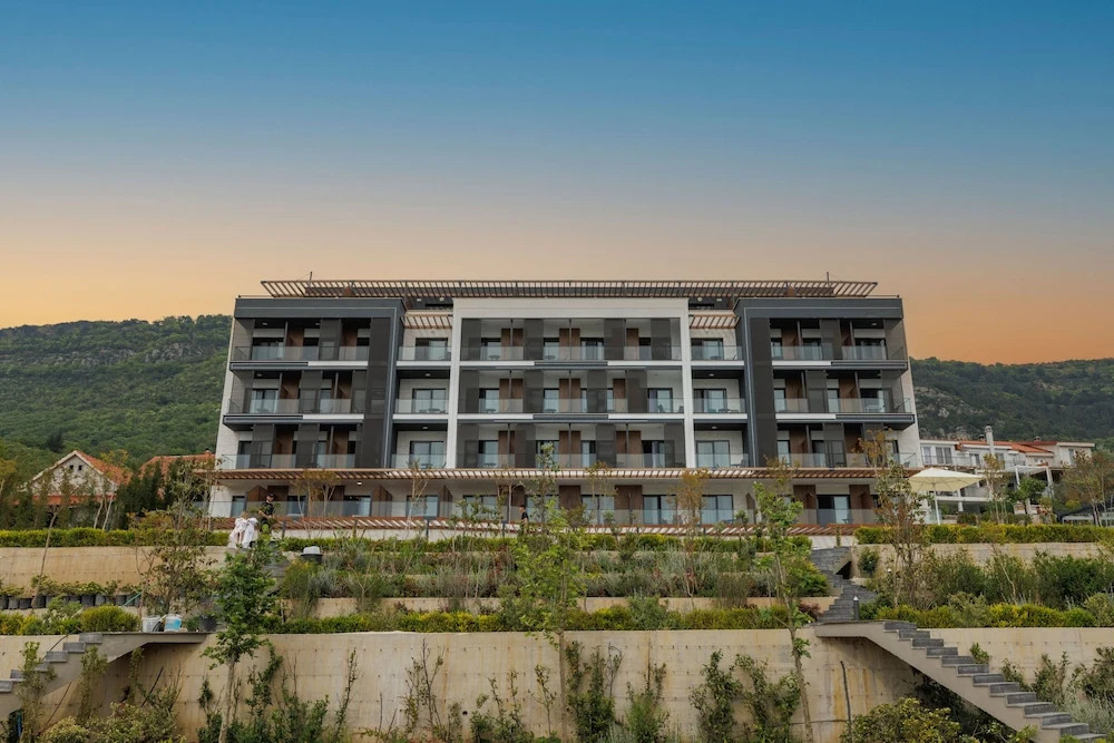 Montenegro Lodge