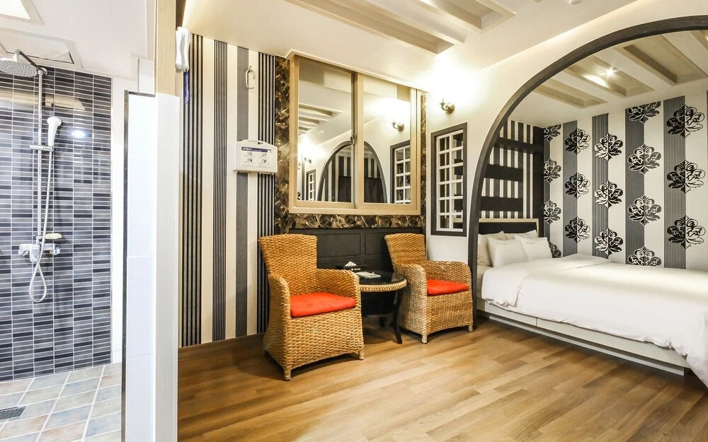 Jinju Hotel Beach