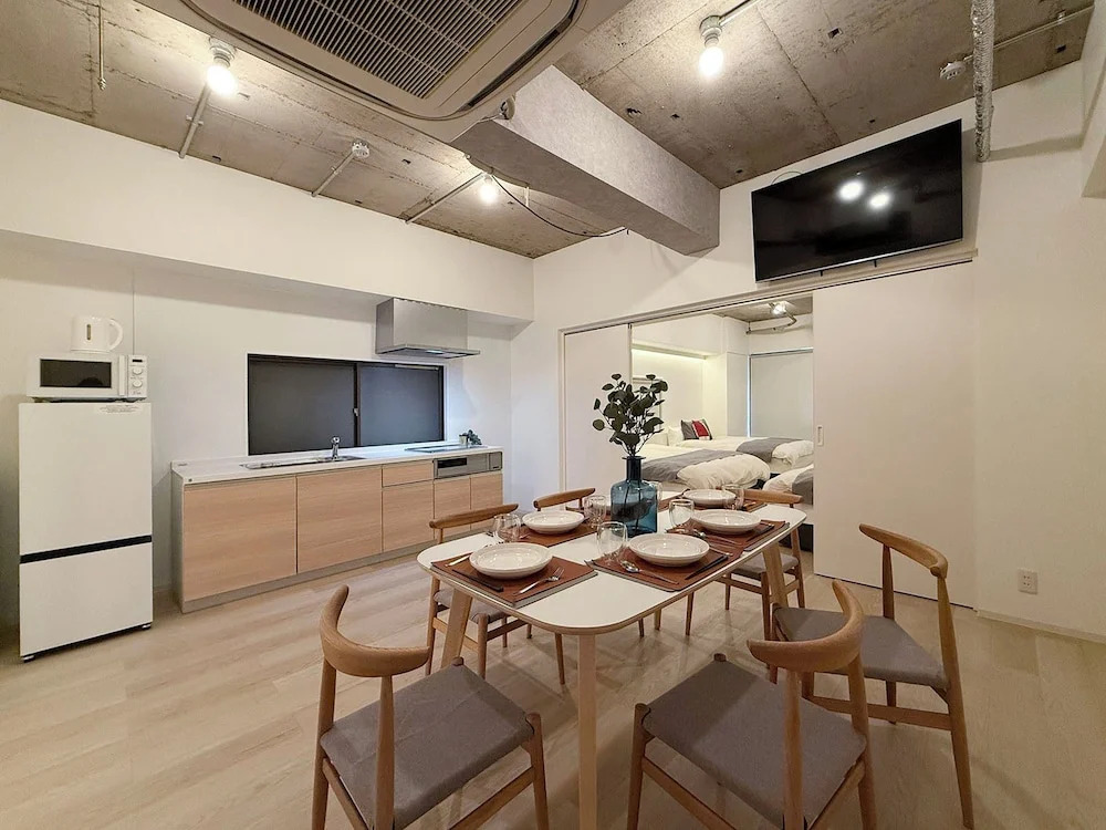 Naou bld 201