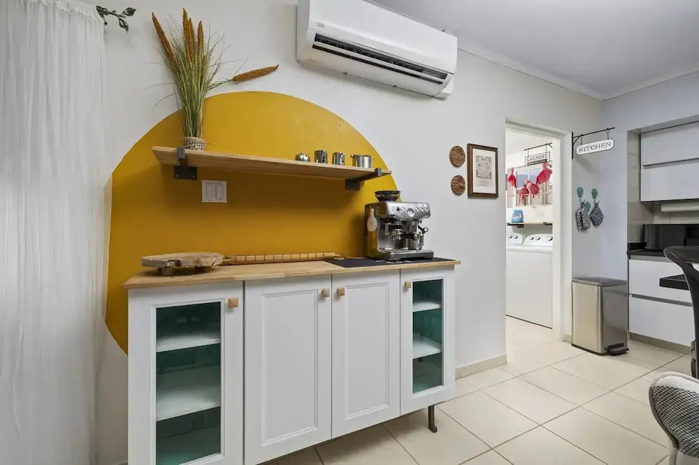 Beautiful 3br4ba Amazing Location w Private Pool