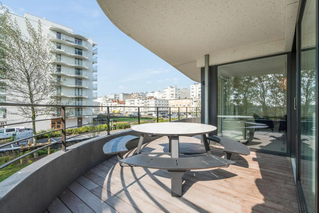 The Waves-Luxurious 3bedroom app w big terrace & garage