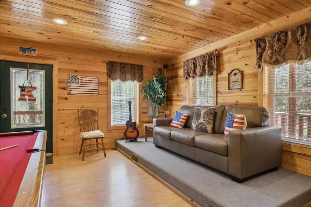 Kuntree Cabin by Beyond Expectations With Hot Tub