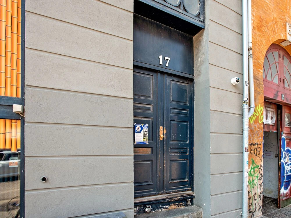 Sanders Penny - Cute 2-bdr Apt in City Center