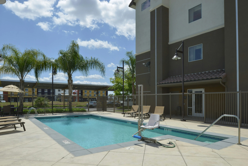 Hampton Inn and Suites Bakersfield North-Airport