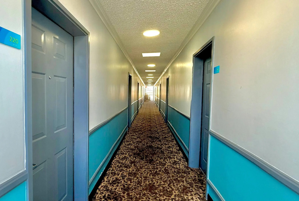 Days Inn by Wyndham Los Angeles LAX Airport Stadium Area