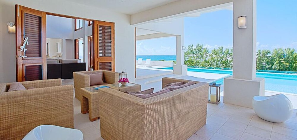 White Cedars Villa 3 Bedroom Special Offer