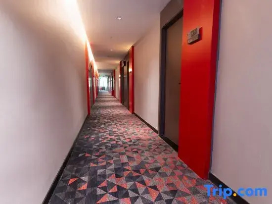 Yue TA X Esports Hotel (Jinshawan Branch, Zhanjiang)