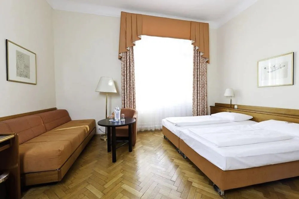 Quick Continental Hotel