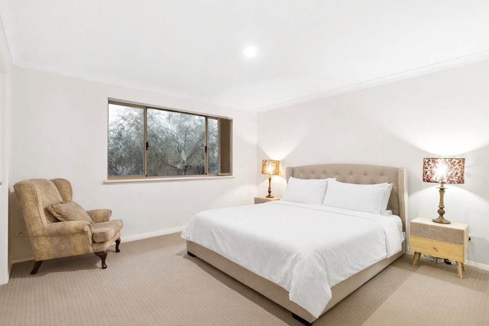 Spacious Family Home in Wannanup Mandurah