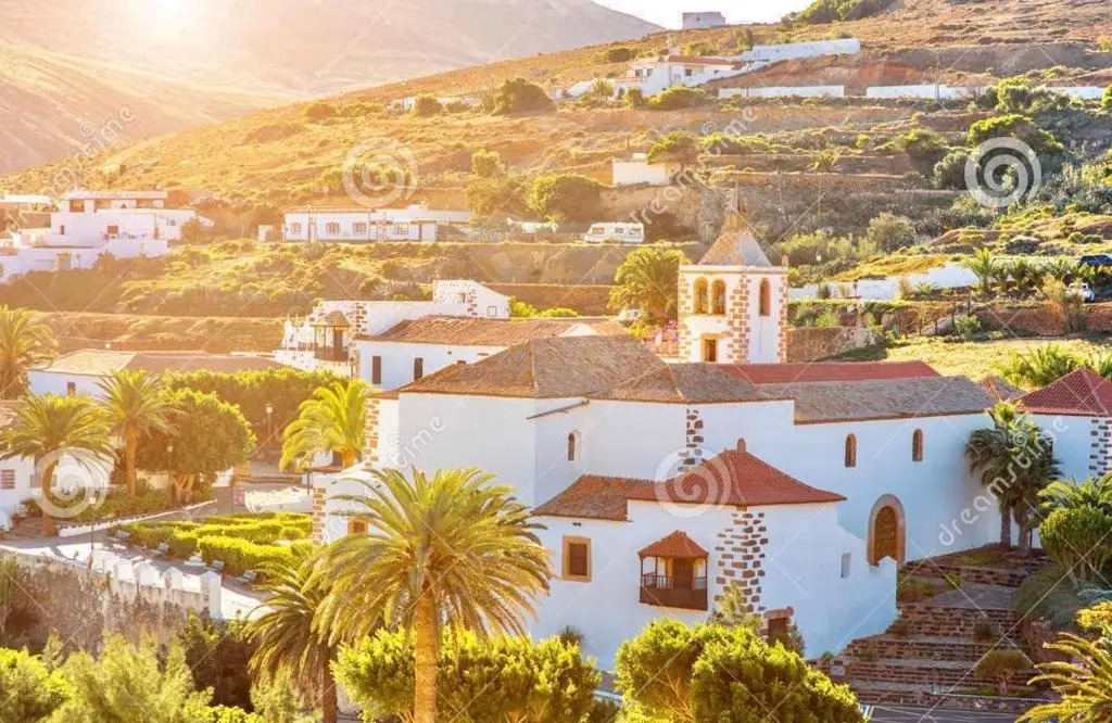 Casa MIMAR - moderna, jardín y wifi fibra 1 GB, ideal para vacaciones y teletrabajo