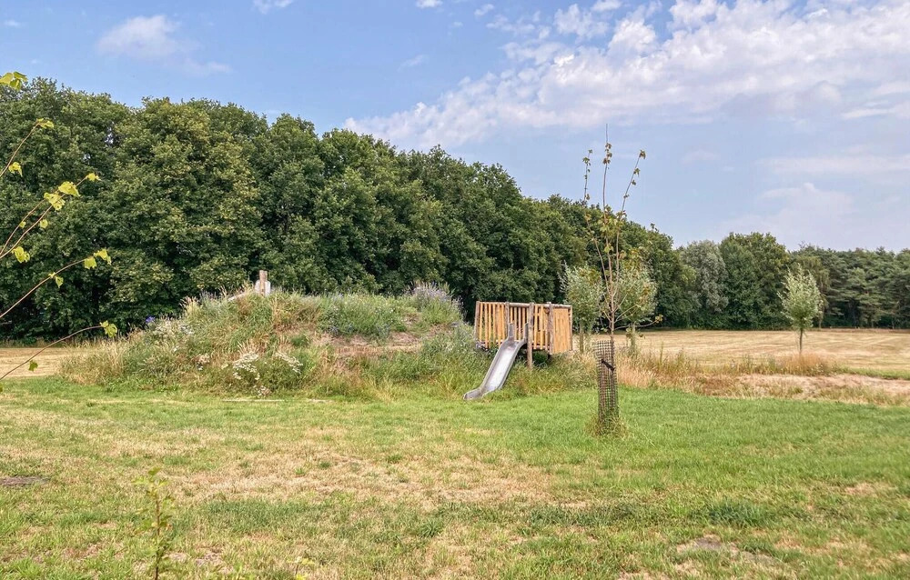 2 Bedroom Awesome Home In Loon Op Zand