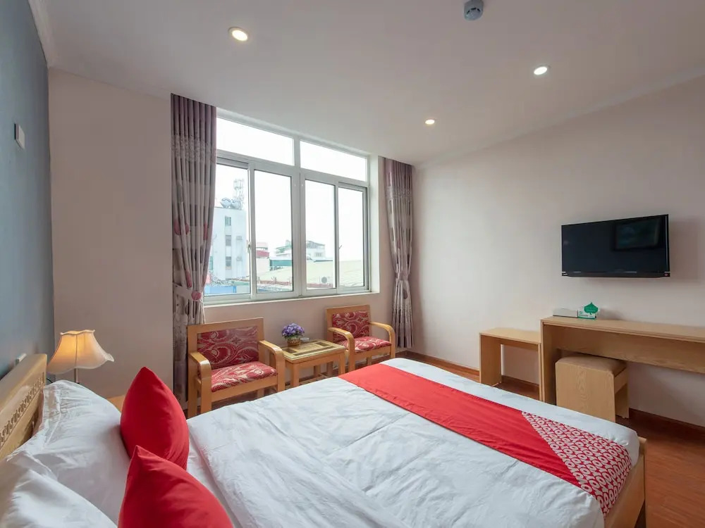 OYO 417 Truong Son Hotel