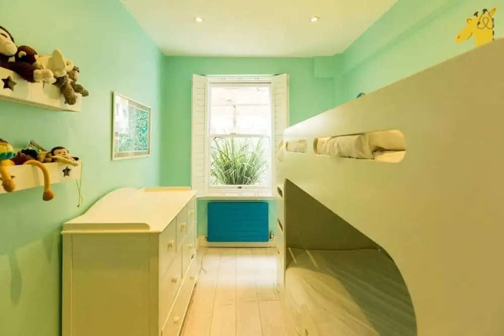 Spacious 4 Bedroom Family Home near Notting Hill