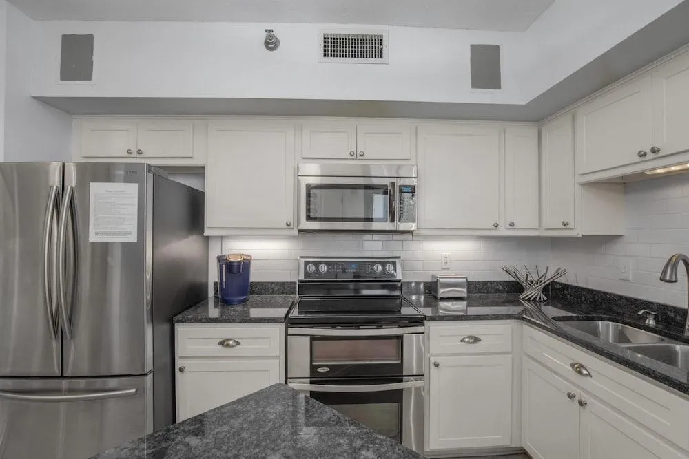 Stunning corner unit in Orange Beach outdoor pool