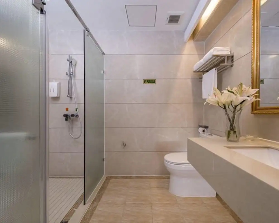 Vienna International Hotel (Shantou Simapu)