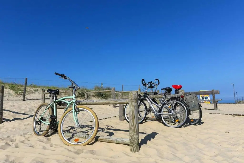 Appartement T2 cabine, capacité 4 personnes, à 600 m de la plage