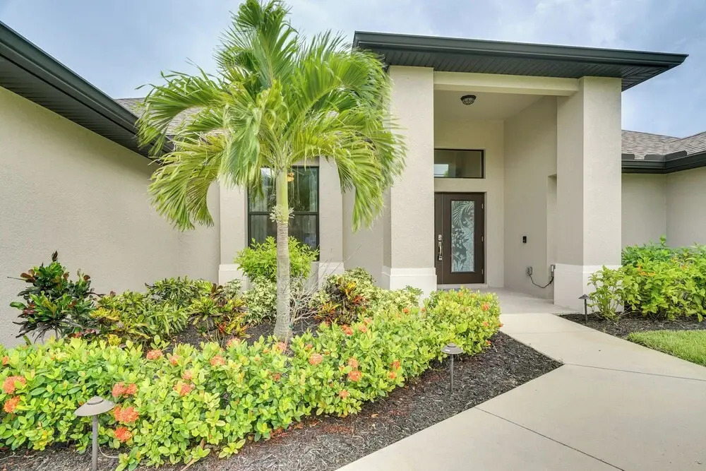 6 Mi to Dtwn: Waterfront Cape Coral Home w/ Pool!