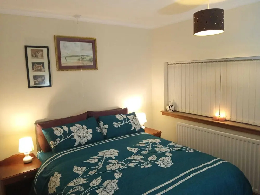Beautiful 4-bed Apartment in Wolverhampton